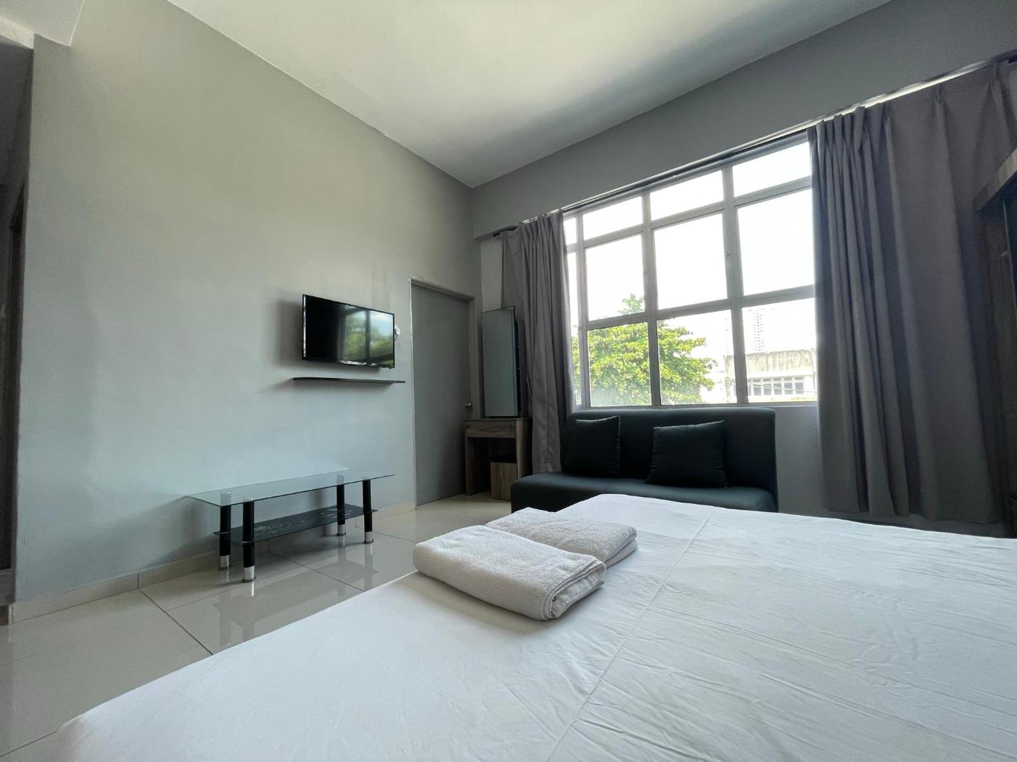 Reno Hotel อิโปห์ ภายนอก รูปภาพ