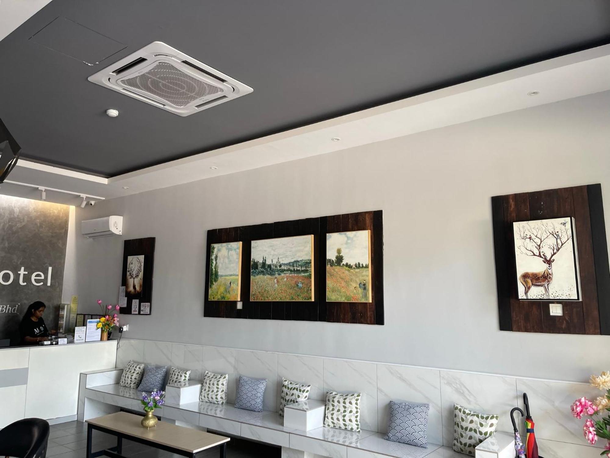 Reno Hotel อิโปห์ ภายนอก รูปภาพ